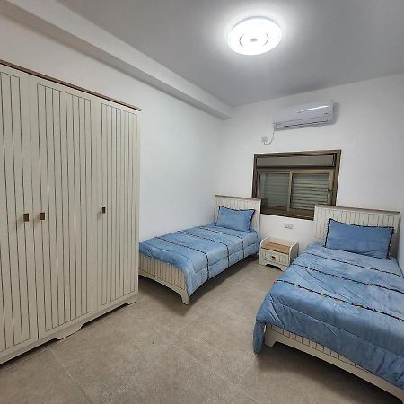 Garden Apartments. Mas'ada Luaran gambar