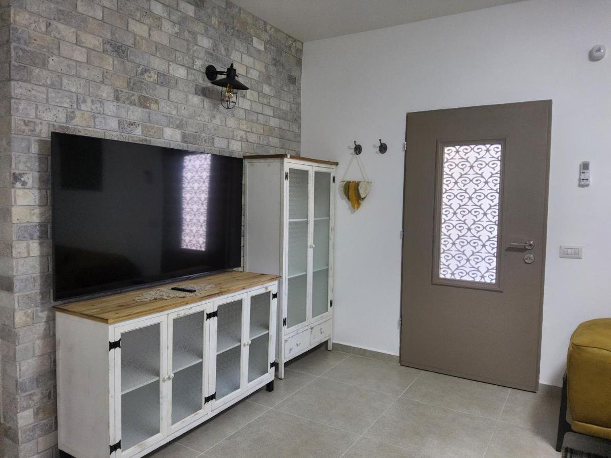 Garden Apartments. Mas'ada Luaran gambar