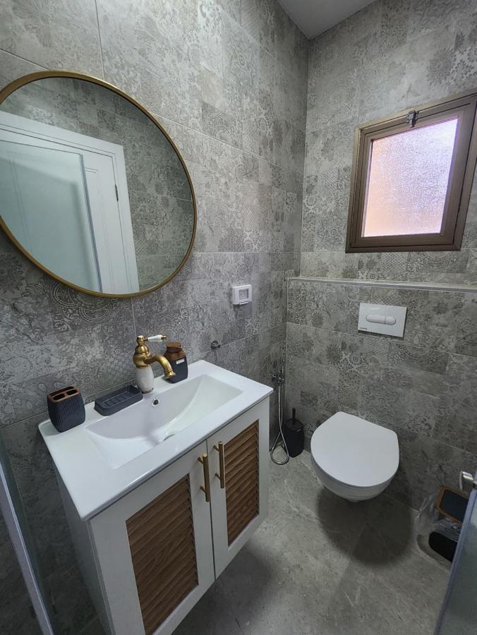 Garden Apartments. Mas'ada Luaran gambar
